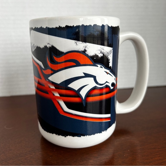 Denver Broncos NFL Licensed Coffee Tea Mug - Picture 4 of 7